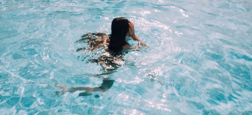 Sexy,Girl,In,The,Pool,,The,Lifestyle,Of,Young,People,